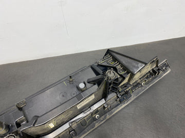 2019 DODGE CHALLENGER HELLCAT REDEYE OEM CENTER TAIL LIGHT TRUNK LIGHT USED
